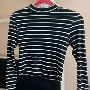Black and White Striped Long Sleeve Shirt (m)